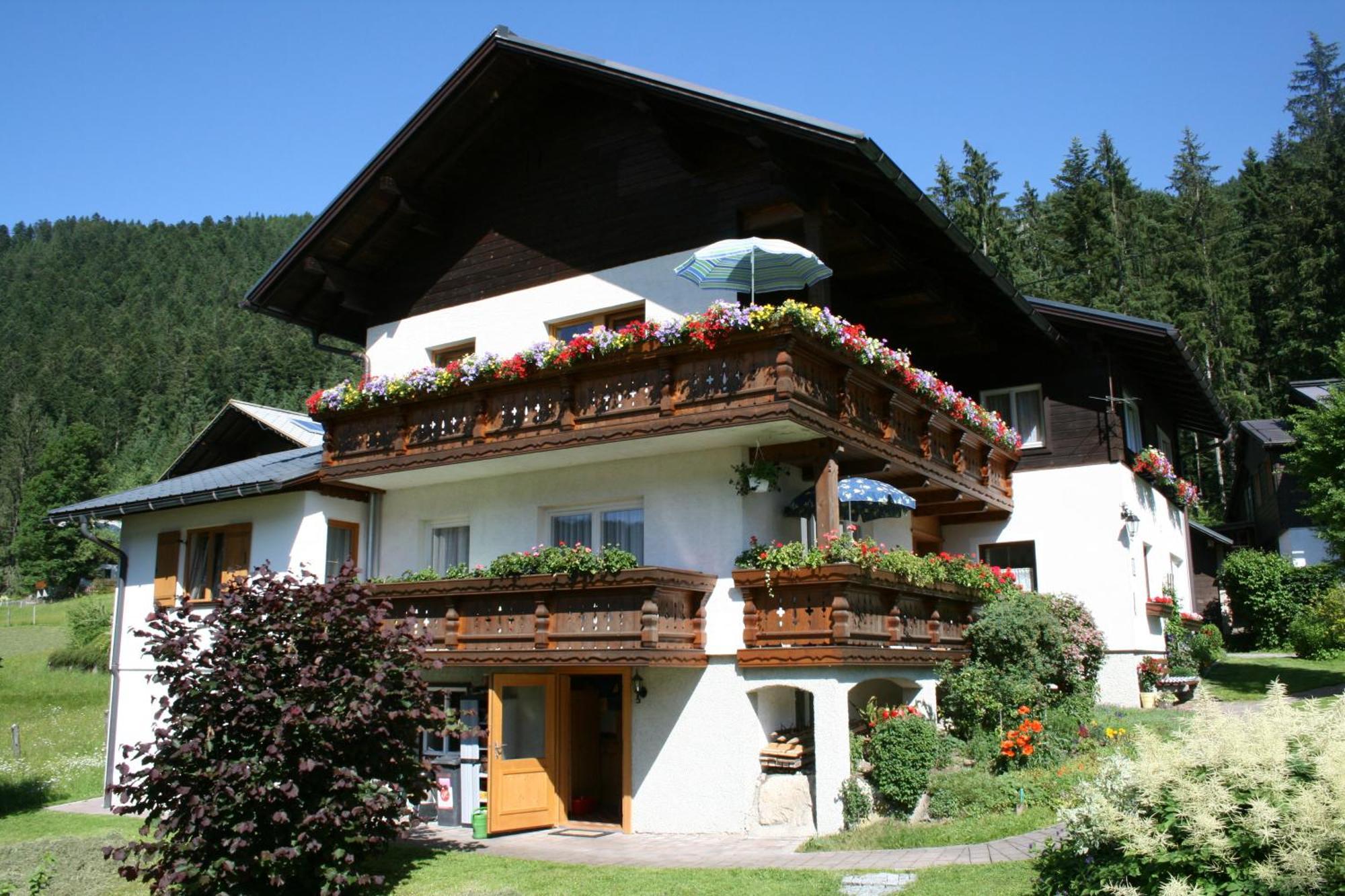 Andrea Schmaranzer - Privatzimmer Gosau Exteriör bild